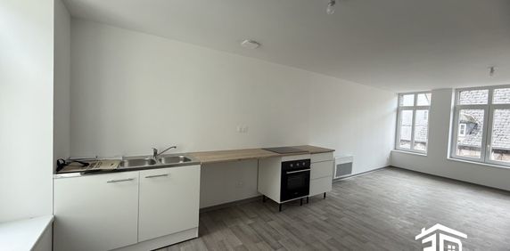 Location Appartement 3 pièces 48m² AVESNES SUR HELPE 59440 - Photo 2