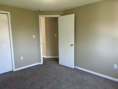 For Lease - 283 Newport Drive Unit# Upper Level, Cambridge, Ontario - Photo 4
