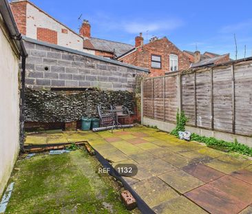 2 bedroom terraced house to rent - Photo 2