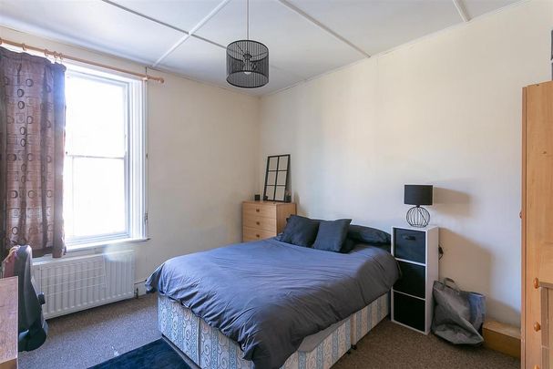 5 bedroom terraced house to rent - Photo 1