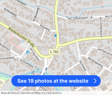 Einziehen ohne einen Pinselstrich: Frisch sanierte Wohnung mit Einb... - Photo 1