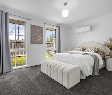 Comfortable & Convenient Living in a Beautifully Maintained Home - Photo 4