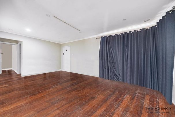 Exciting Renovation Opportunity at 24 Longhurst Way, Queens Park - Photo 1