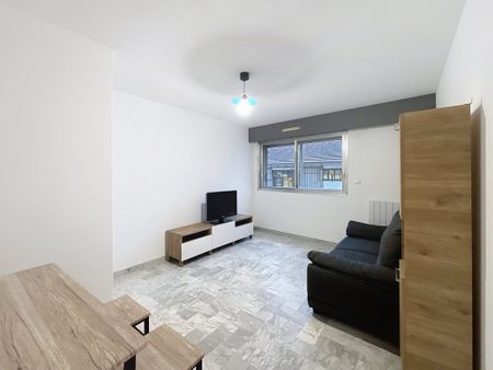 Location Appartement 2 pièces 38m² LE CANNET 06110 - Photo 4