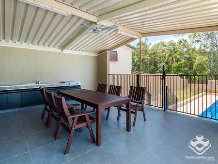 Just a beautiful Home- Little Stretton in Calamvale - Photo 3