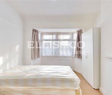 3 bedroom end of terrace house to rent - Photo 4