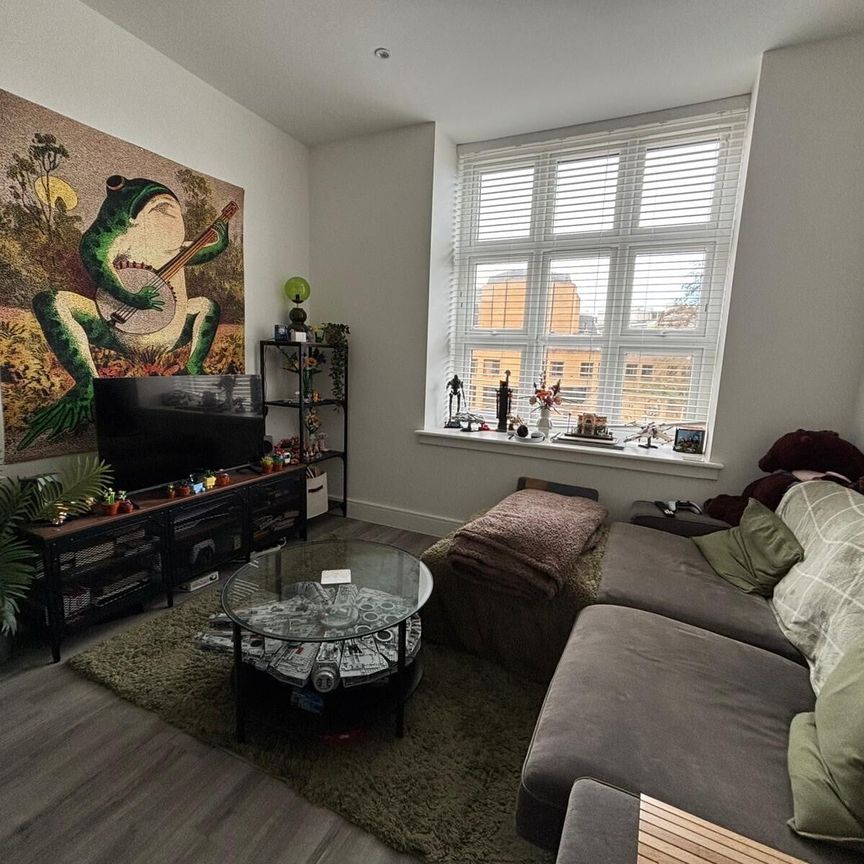 College Place, Southampton - Photo 1