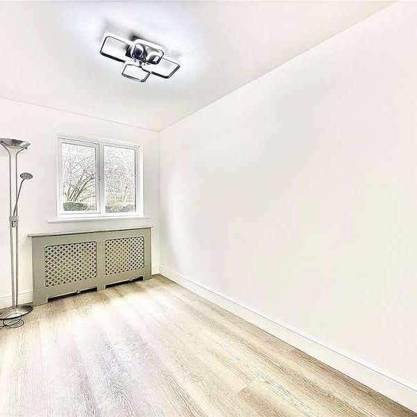 Azalea Court, Azalea Close, Hanwell, London, W7 - Photo 1