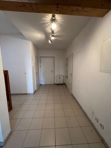 Schöne 3-Zimmer Maisonettewohnung im DG mit Terrasse in zentraler Lage - Photo 4