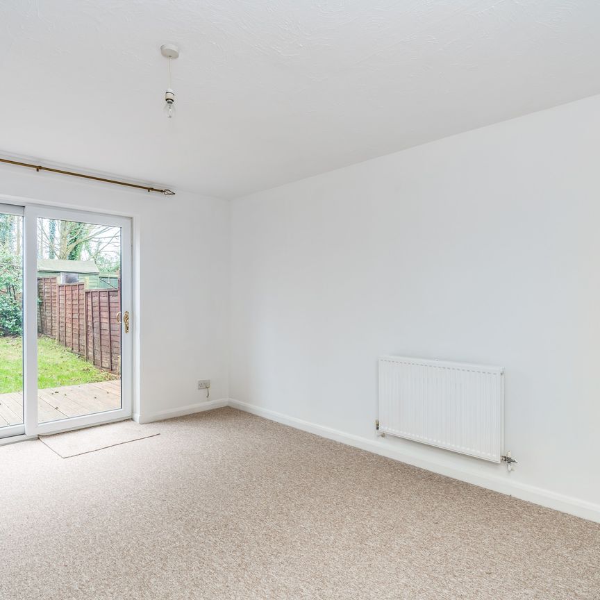 2 bedroom house to rent Hedley Gardens, Hedge End, Southampton, SO30 - Photo 1
