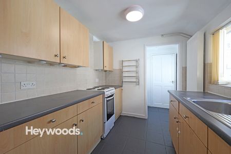 3 bed terraced house to rent in Newcastle Street, Newcastle-under-Lyme, Staffordshire - Photo 4