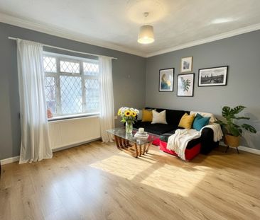 4 Bed Semi-Detached House, Brintons Road, SO14 - Photo 1