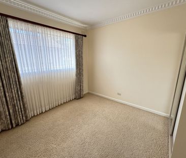 Three Bedroom House - Photo 1