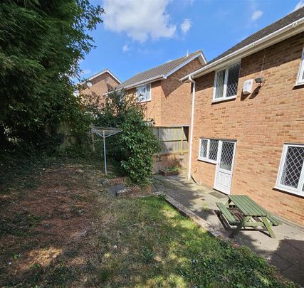 6 bedroom house to rent - Photo 1