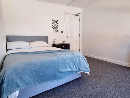 4 Bed Terraced House, Alderson Road, L15 - Photo 5