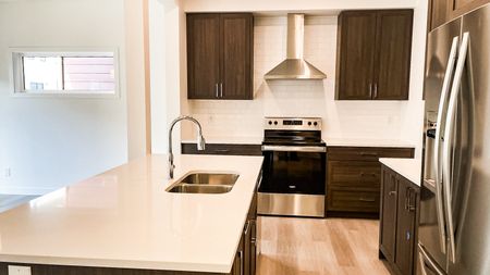 Brand New 3 Bed Home For Rent In Airdrie. - Photo 5