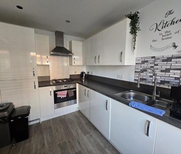 1 bedroom in a house share to rent - Photo 4