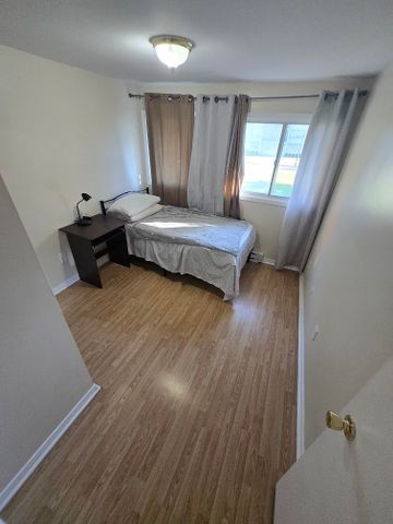 For Lease - 39 John Cabot Way, Toronto, Ontario - Photo 2