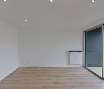 Location Appartement 5 pièces 101m² - Photo 6