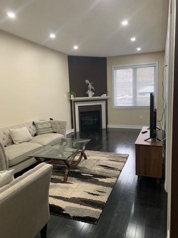 For Lease - 5 Almond Street, Brampton, Ontario - Photo 2