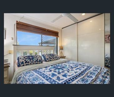 22B Trusmore Crescent, Craigie, WA 6025 - Photo 5