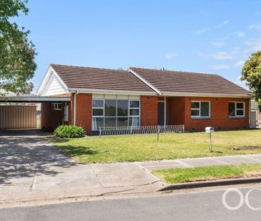 Open the Door To Easy Living in Lockleys - Photo 2