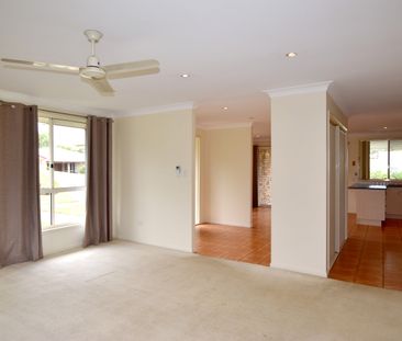 BREAK LEASE :: FULLY AIR CONDITIONED FAMILY HOME IN POPULAR CLINTON - Photo 4