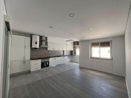 Rua Vicente Esteves, Falagueira-venda Nova, Lisbon 2700-064 - Photo 2