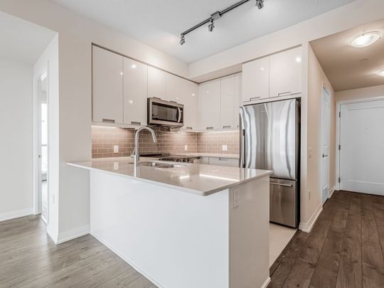 For Lease - 35 Watergarden Drive Unit# 919, Mississauga, Ontario - Photo 1