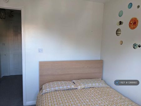 2 bedroom terraced house to rent - Photo 4