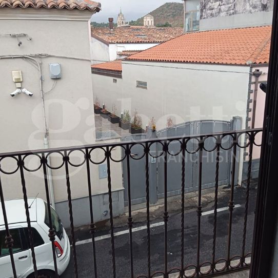 Casa Indipendente in Via Roma 39, Viagrande (CT) - Photo 1