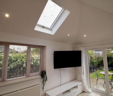 The Broadway - Photo 2