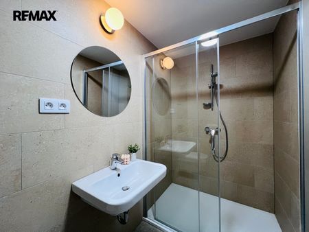 Pronájem bytu 1+kk a garsoniéry 30 m², Vackové 3410, Praha - Photo 5
