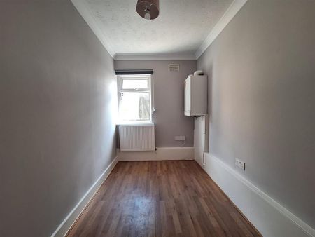 2 bedroom bungalow to rent - Photo 2