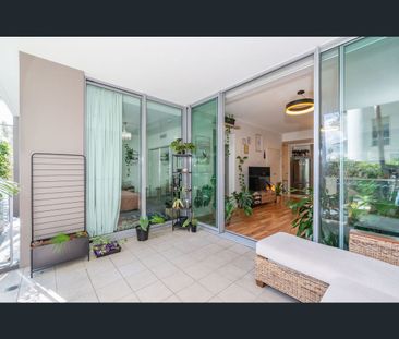2003/33 T E Peters Drive, Broadbeach Waters, Qld 4218 - Photo 5