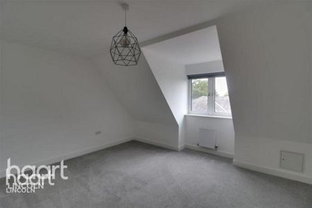 2 bedroom penthouse to rent - Photo 2