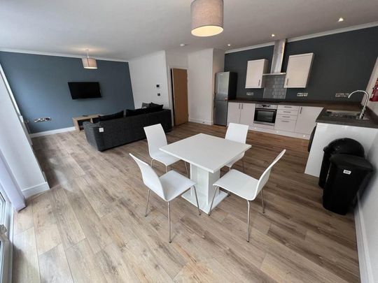 2 bedroom flat to rent - Photo 1