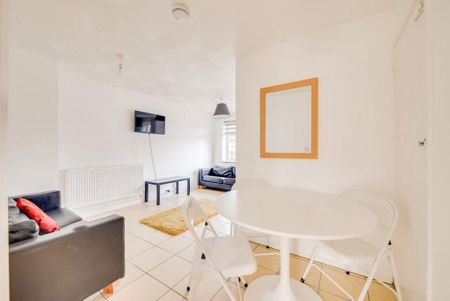 4 bedroom house to rent - Photo 2