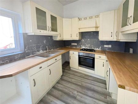 2 bedroom maisonette to rent - Photo 2