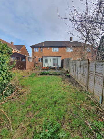 1 bedroom in a house share to rent - Photo 5