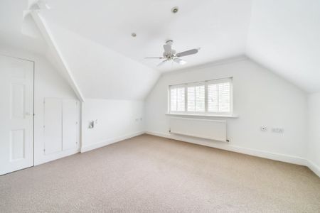 3 bedroom apartment to rent - Photo 2