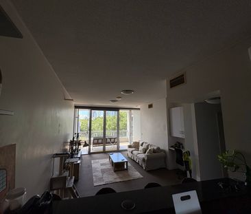 South Brisbane - Photo 2