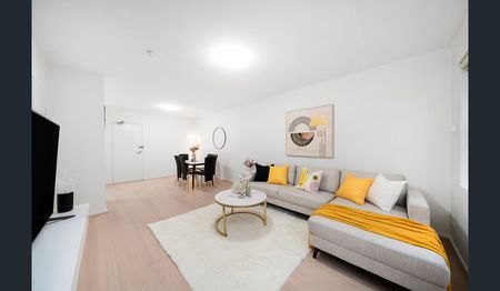 Modern 3-Bedroom Apartment for Rent - Photo 3