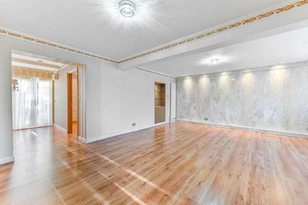 Parklands Way, Worcester, KT4 - Photo 2