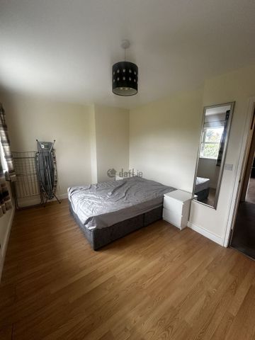 Apartment to rent in Dublin, Belfry Grove - Photo 2