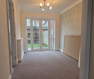 3 bedroom semi-detached house to rent - Photo 2