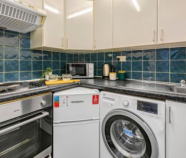 1 bedroom flat to rent - Photo 4