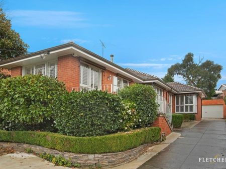 Fully Renovated Family Home within Balwyn High School Zone - Photo 2