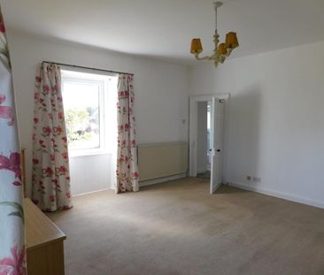 4 bedroom detached house to rent - Photo 3