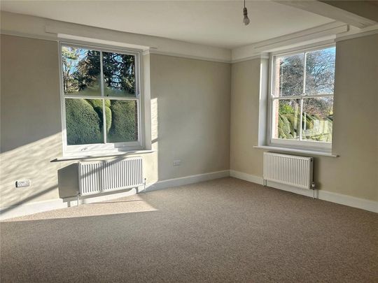 6 bedroom semi-detached house to rent - Photo 1